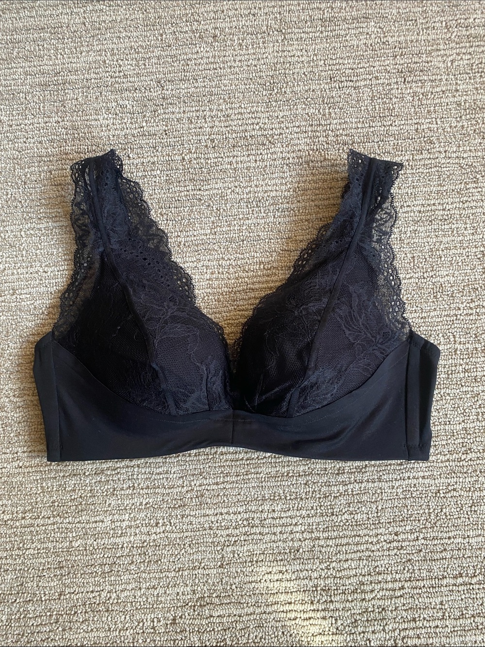 Understance Wireless Push Up Black Lace Bra Size 34C